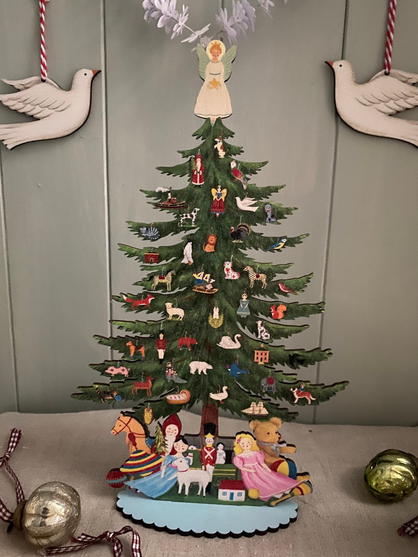 Christmas Tree  Wooden Mantle Ornament